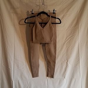 Set Active Bra & Legging set in Sand